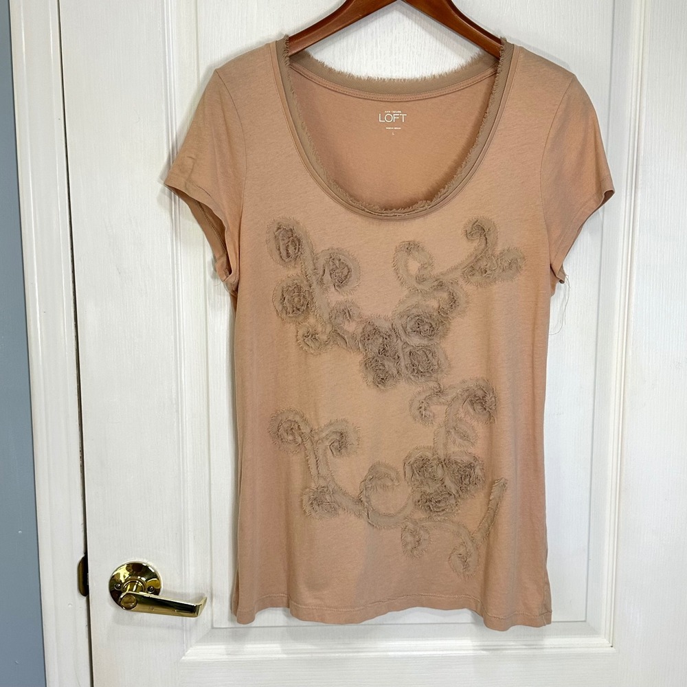 Ann Taylor LOFT Tan Cotton 3D Floral Applique Scoop Neck Tee Shirt L - Picture 8 of 8